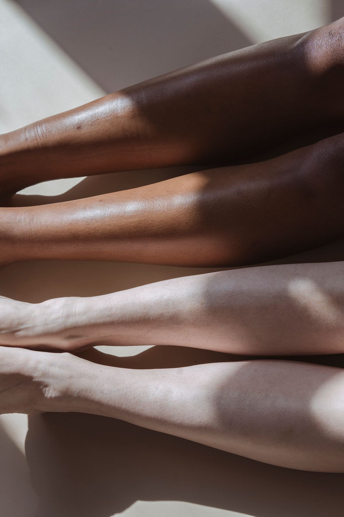 Composicao com diversidade humana e tons de pele.