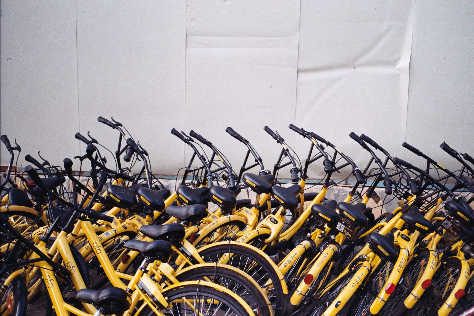 Toekomst deelfietsen Amsterdam onzeker door weinig gebruik buurtstations