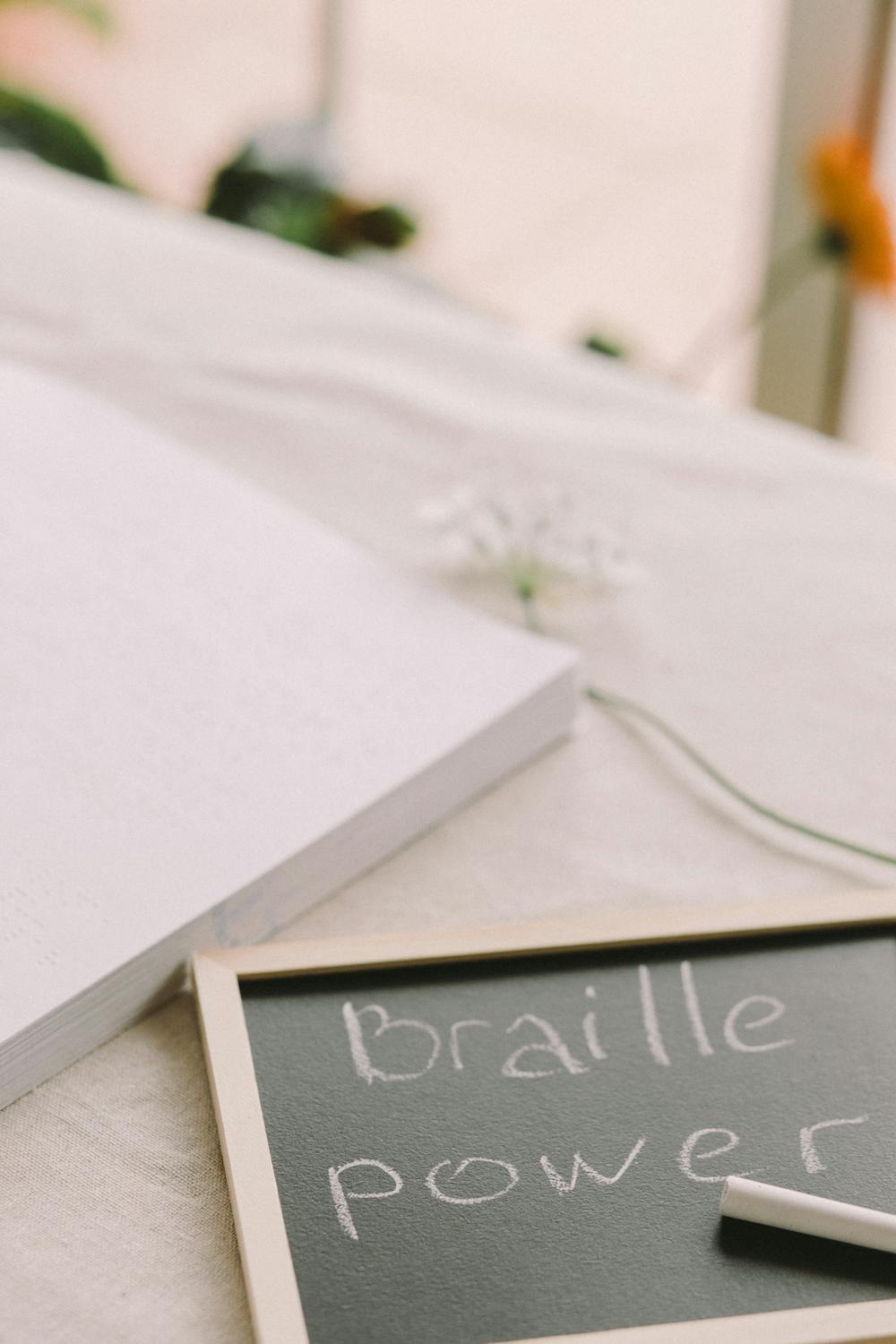Batik Table settings