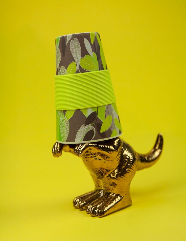 Shiny Animal Souvenir With Mug On Head