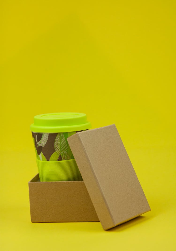 Reusable Container With Green Cup