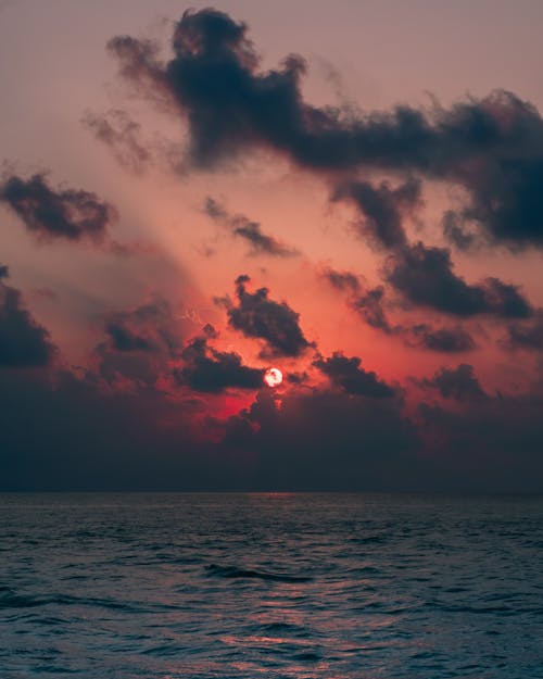 Бесплатное стоковое фото с вертикальный выстрел, восход, горизонт