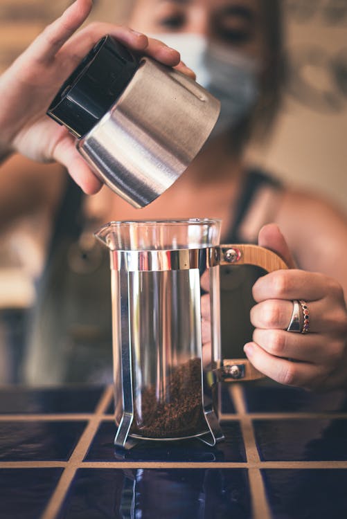 Foto profissional grátis de aparelhos, bancada, barista