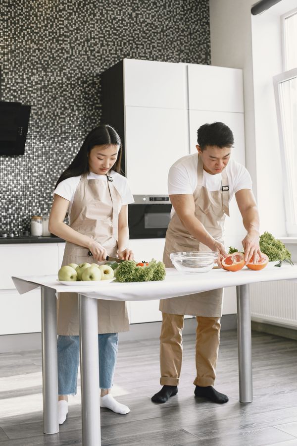 couple cooking