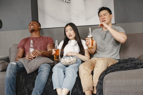 Gratuit Photos gratuites de à l'intérieur, adulte, amis Photos