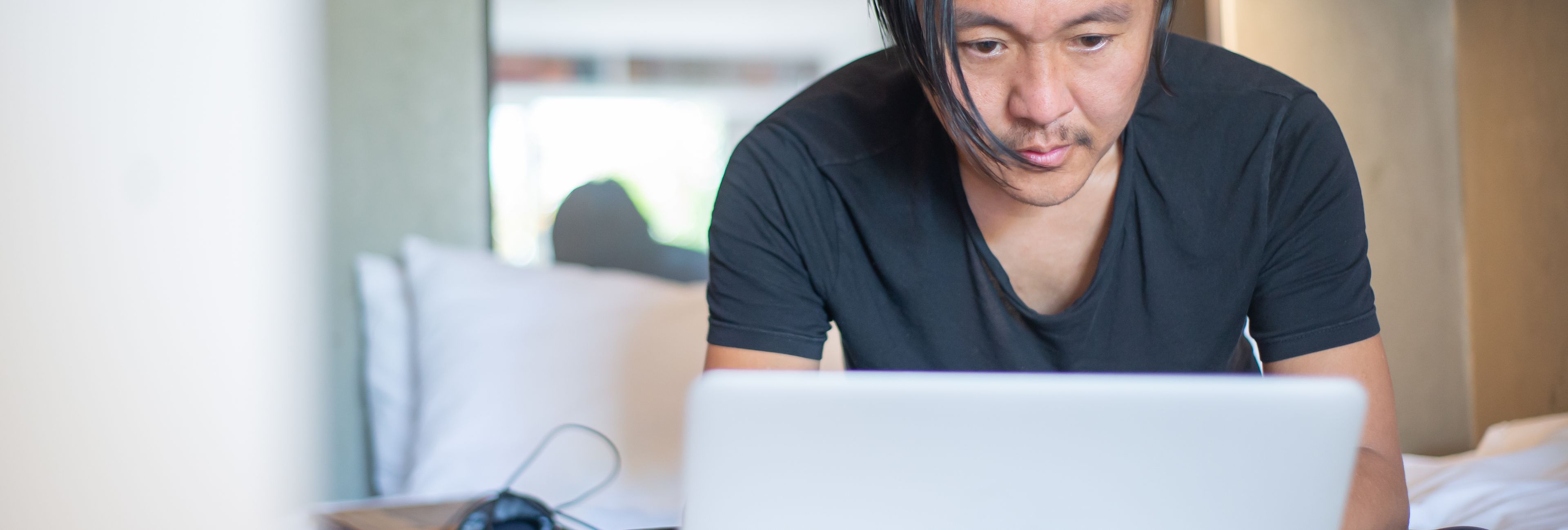 How to Start a Profitable Side Hustle in 2026: Complete Beginner's Guide