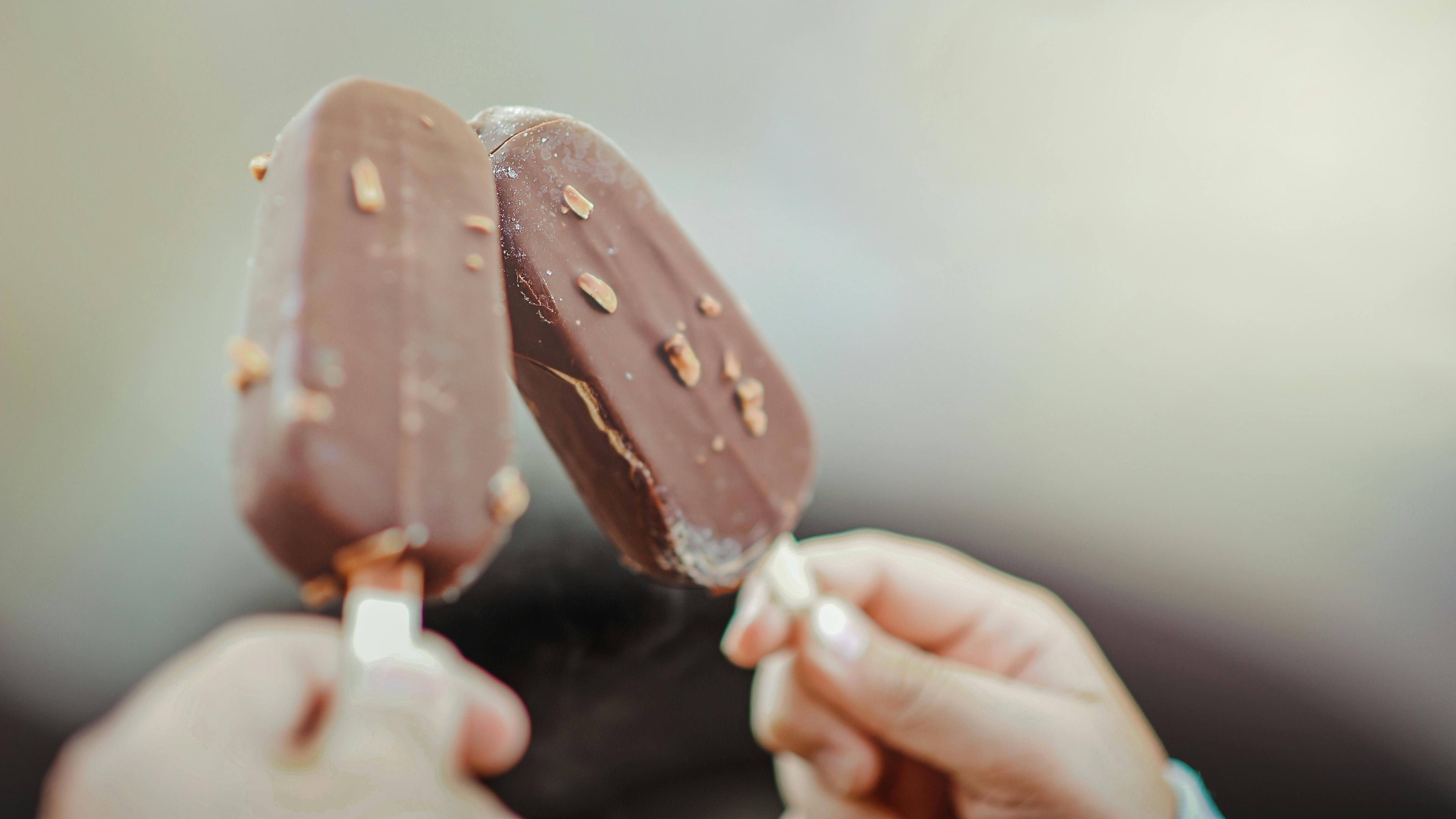 Helados Recubiertos De Chocolate \u00b7 Fotos de stock gratuitas