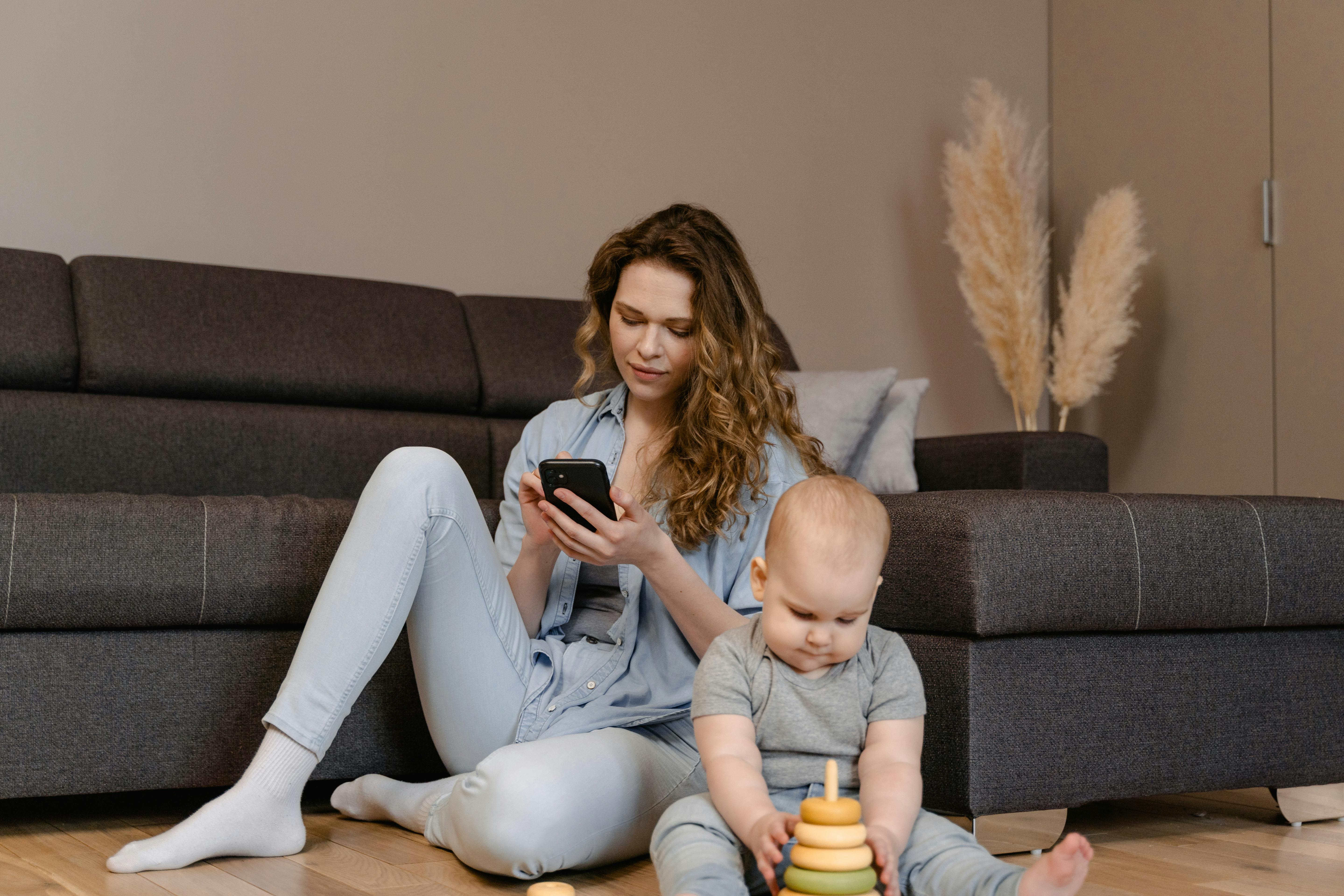15 Popular Co-Parenting Apps To Use After Divorce In 2026 — Photo by MART  PRODUCTION on Pexels