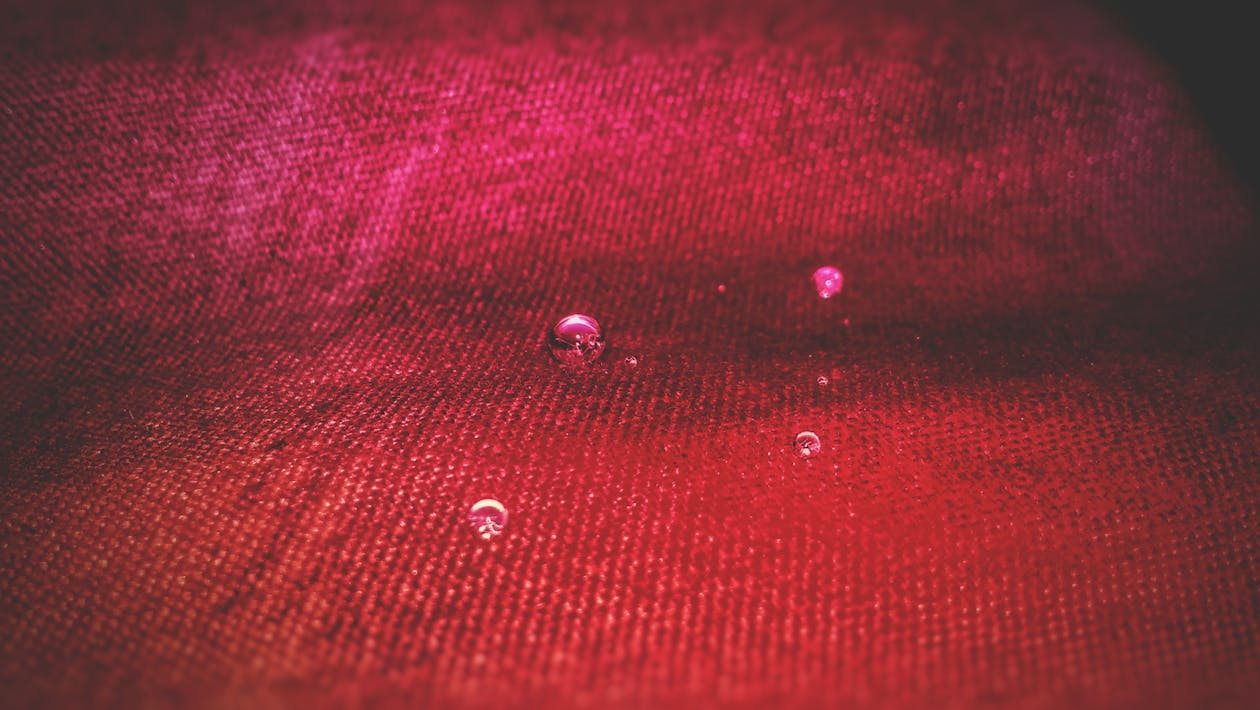 Красный текстиль