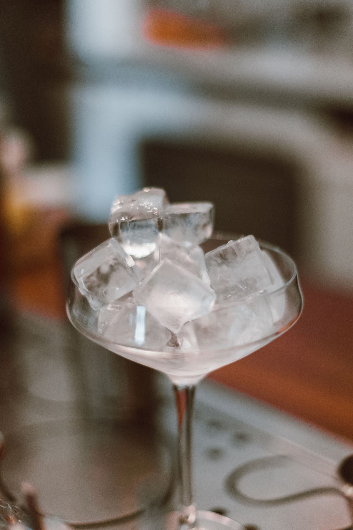 Copo Certo, Gelo Certo: os Detalhes que Mudam o Sabor do Gin