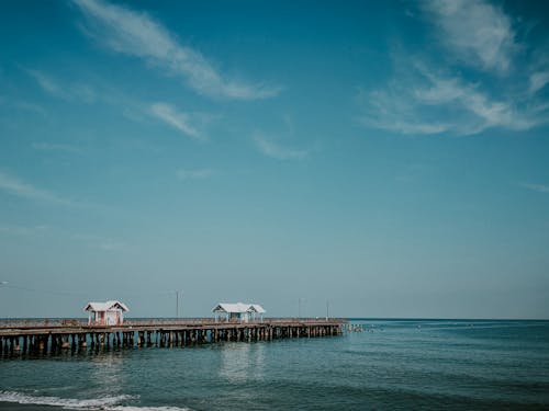 deniz, deniz kıyısı, iskele içeren Ücretsiz stok fotoğraf