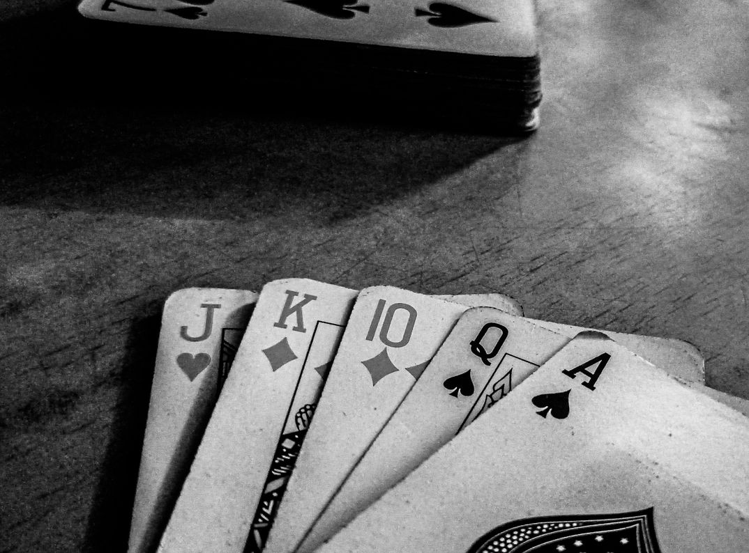 Online Casino: Spielautomaten und Live-Spiele im Überblick