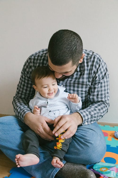 Foto profissional grátis de afeição, amor, bebê