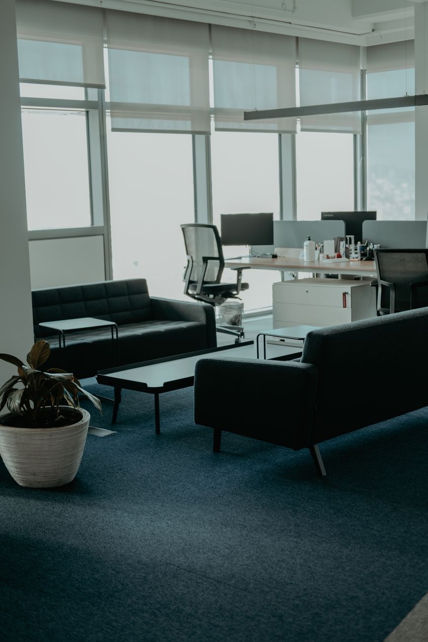 Cadeira de escritório Flexform — espaço corporativo