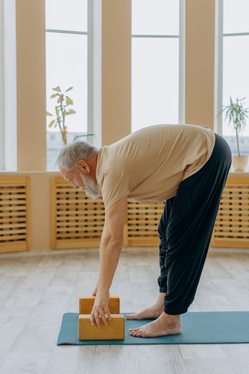 Best Yoga Blocks & Straps for Beginners: 2024 Buying Guide Pinterest