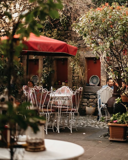 Foto profissional grátis de cadeiras, café, mesas