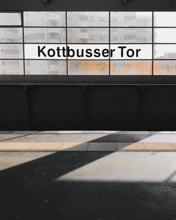 kottbusser tor, 內部, 地鐵站 的 免费素材图片