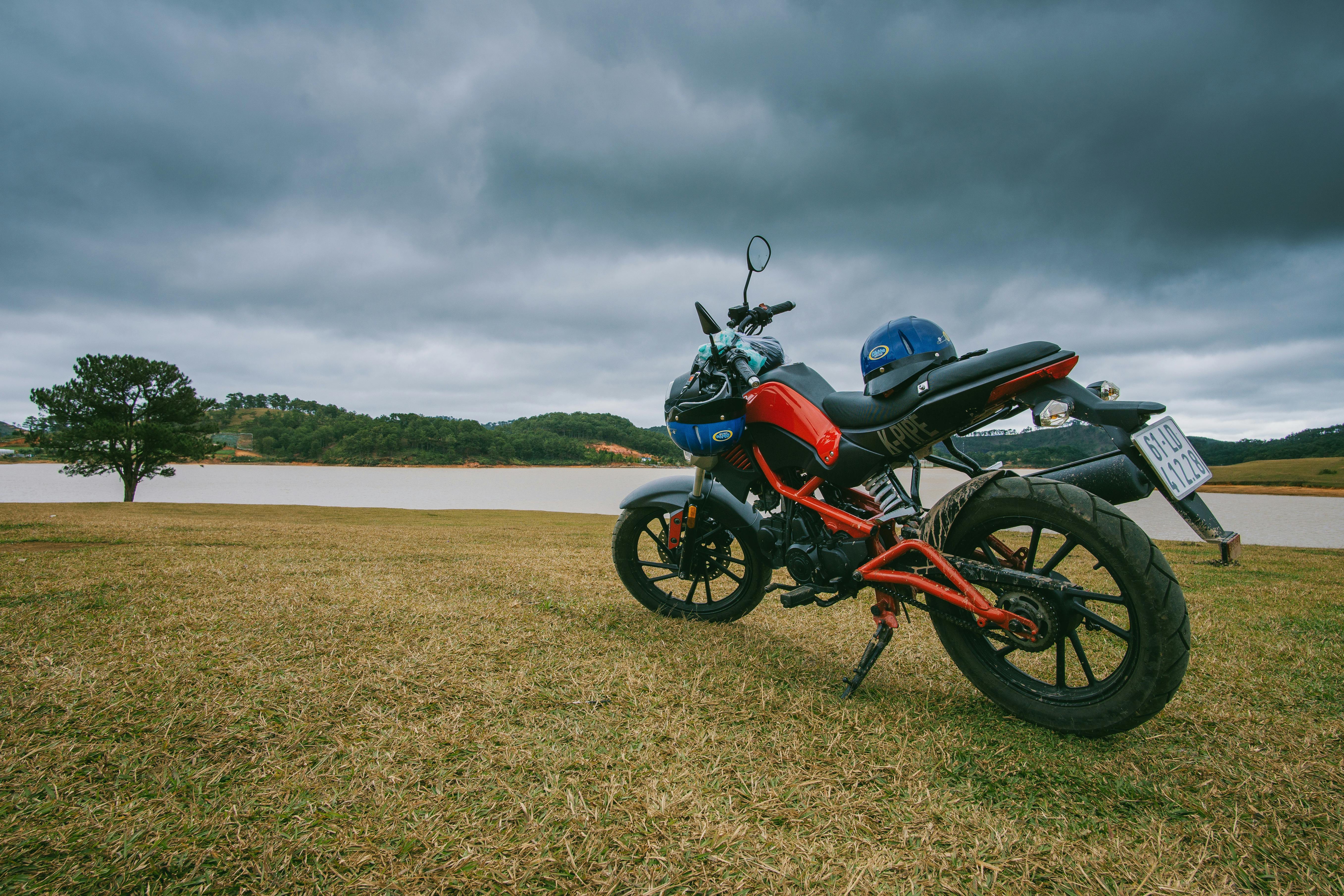 bike standing photos