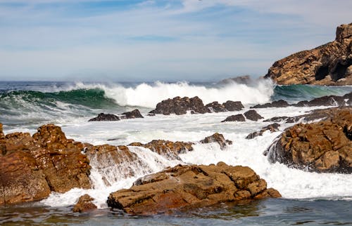 Foto stok gratis air, batu, gelombang