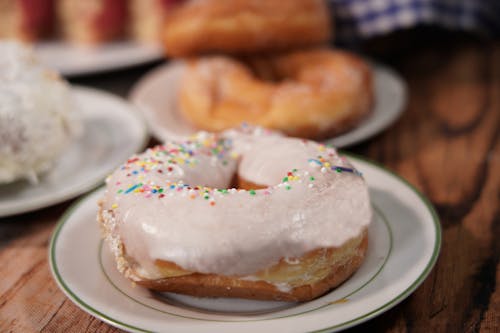 Gratis arkivbilde med bakt godt, bakverk, donut