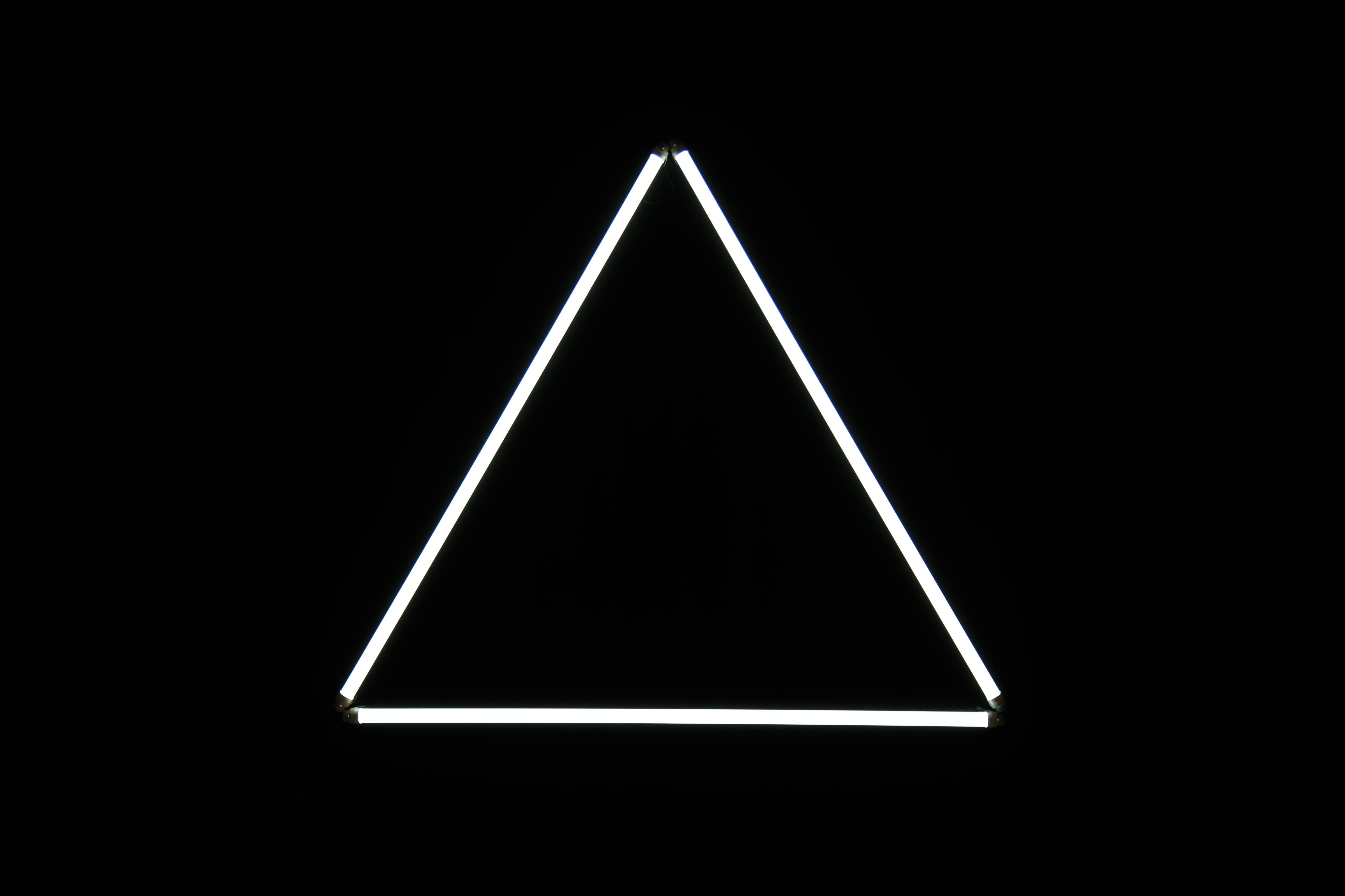 black and white triangle