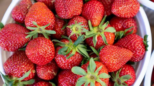 Free Red Strawberries in Close Up Photography Stock Photo