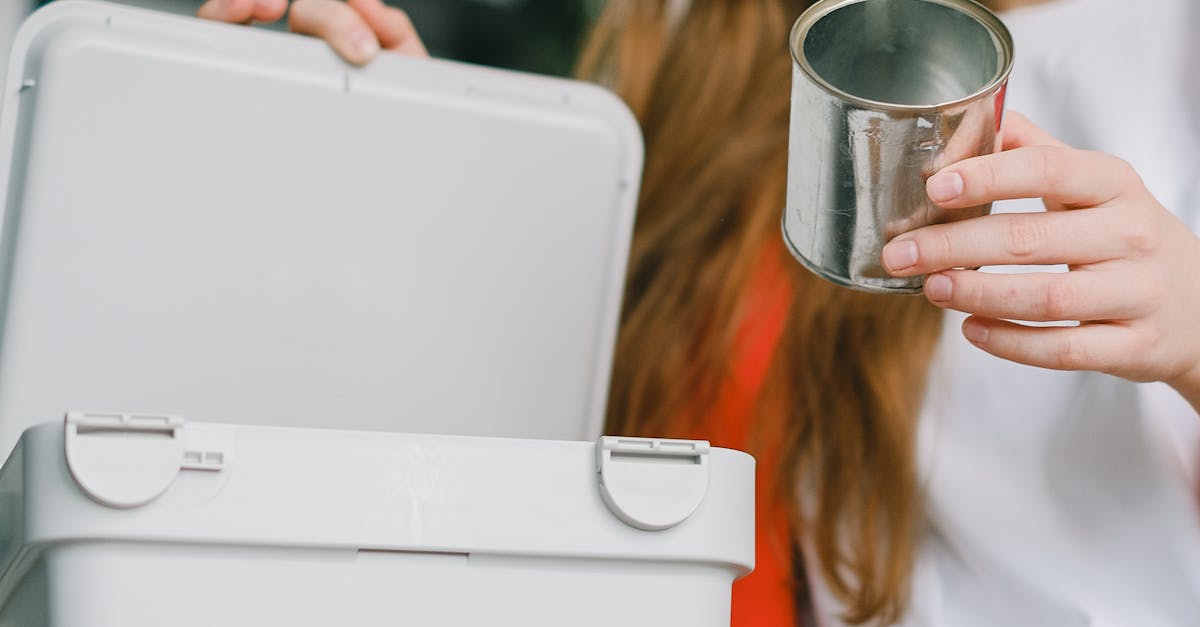 How to open a tuna can without a tin opener