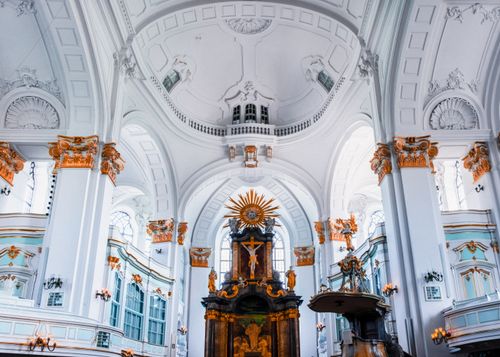 Free Elegant interior view of St. Michael's Church in Hamburg, capturing intricate baroque architecture and artistic design. Stock Photo