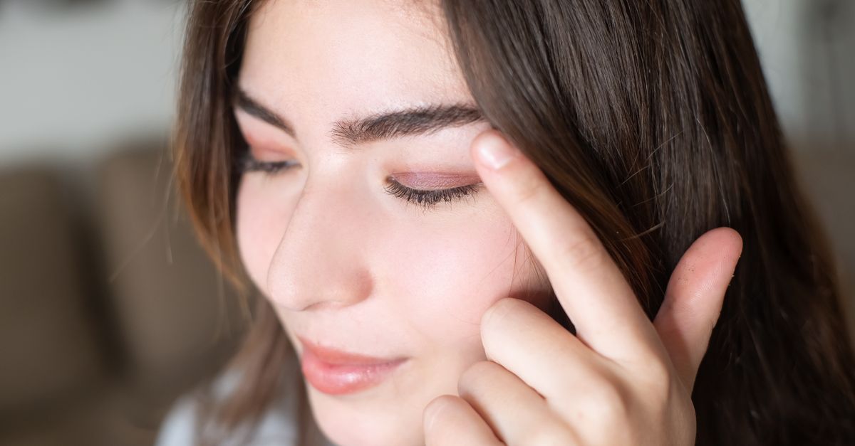 What does it mean if your eye twitches continuously for several days?