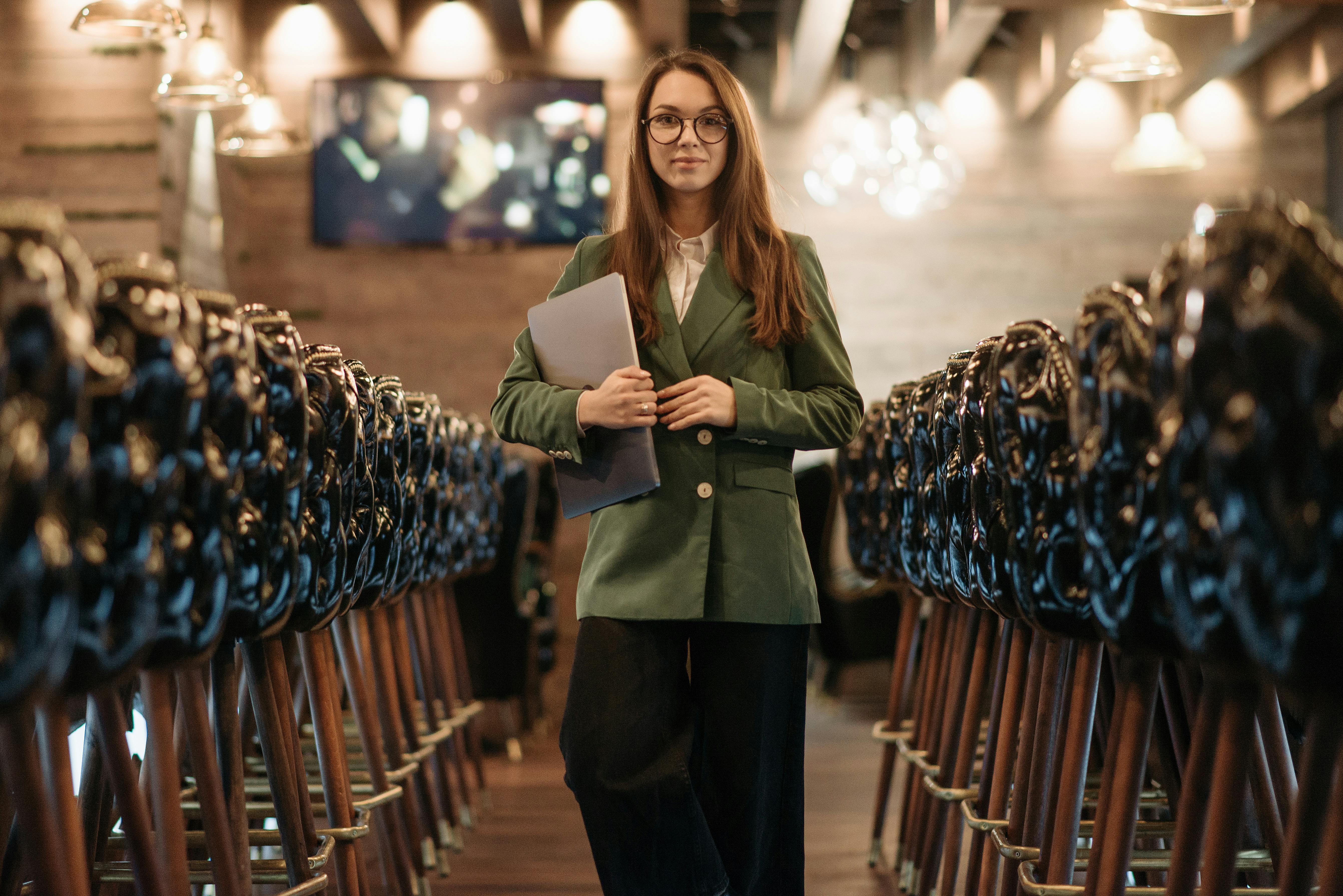 KU Business launches Bicknell Certificate to prepare students for financial planning careers — Photo by Pavel Danilyuk on Pex