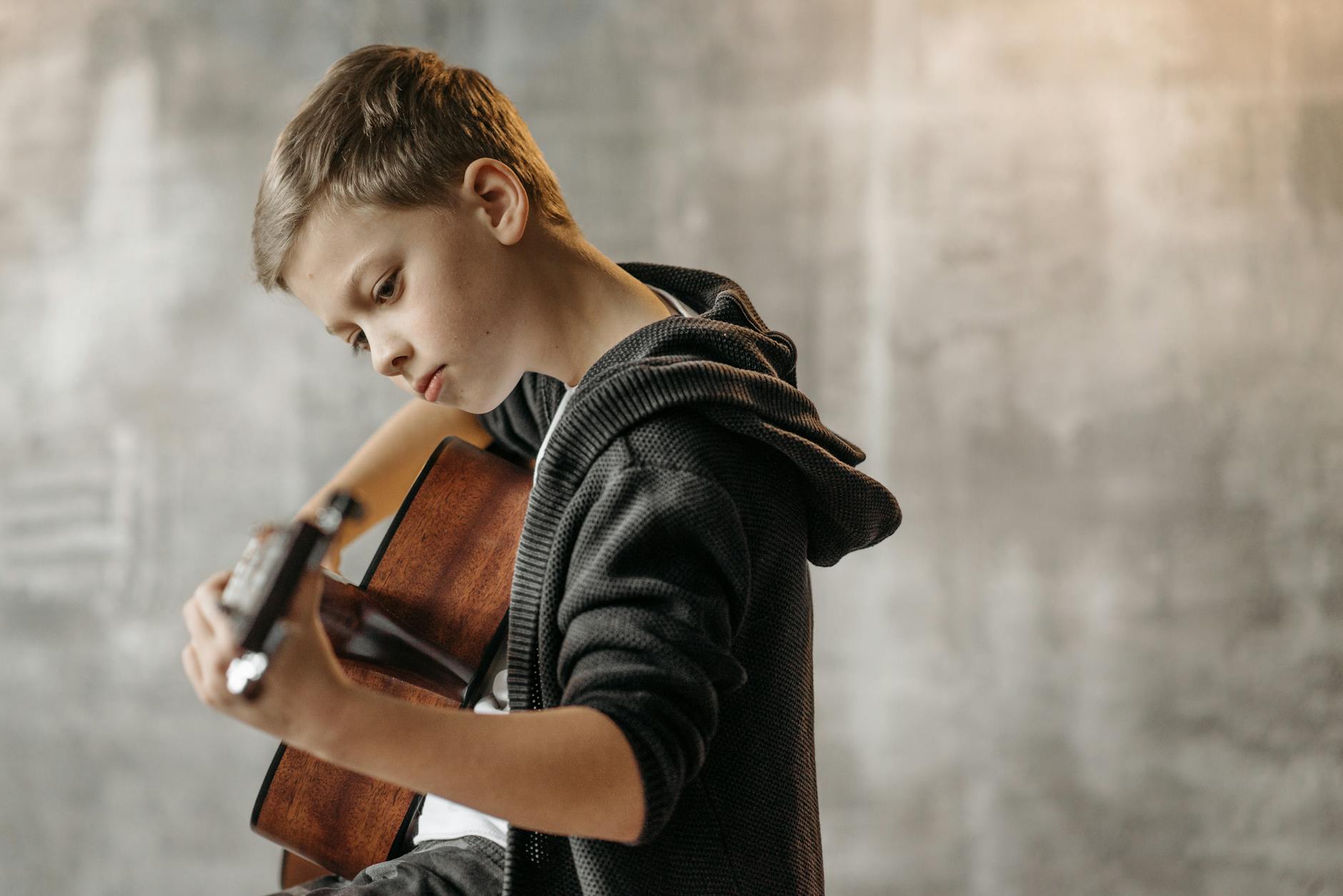 Guitar Posture & Ergonomics Guitar Posture & Ergonomics - Complete Techniques guide