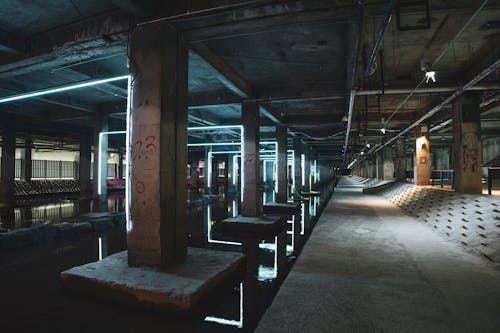Free An Empty Building Stock Photo