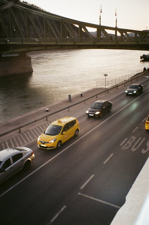 다리, 도로, 수역의 무료 스톡 사진