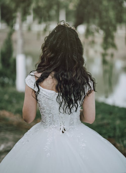 Безкоштовне стокове фото на тему «весільна сукня, волосина, Дівчина» стокове фото