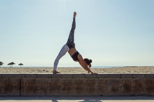Free Gratis stockfoto met acrobaat, acrobatisch, ballerina Stock Photo