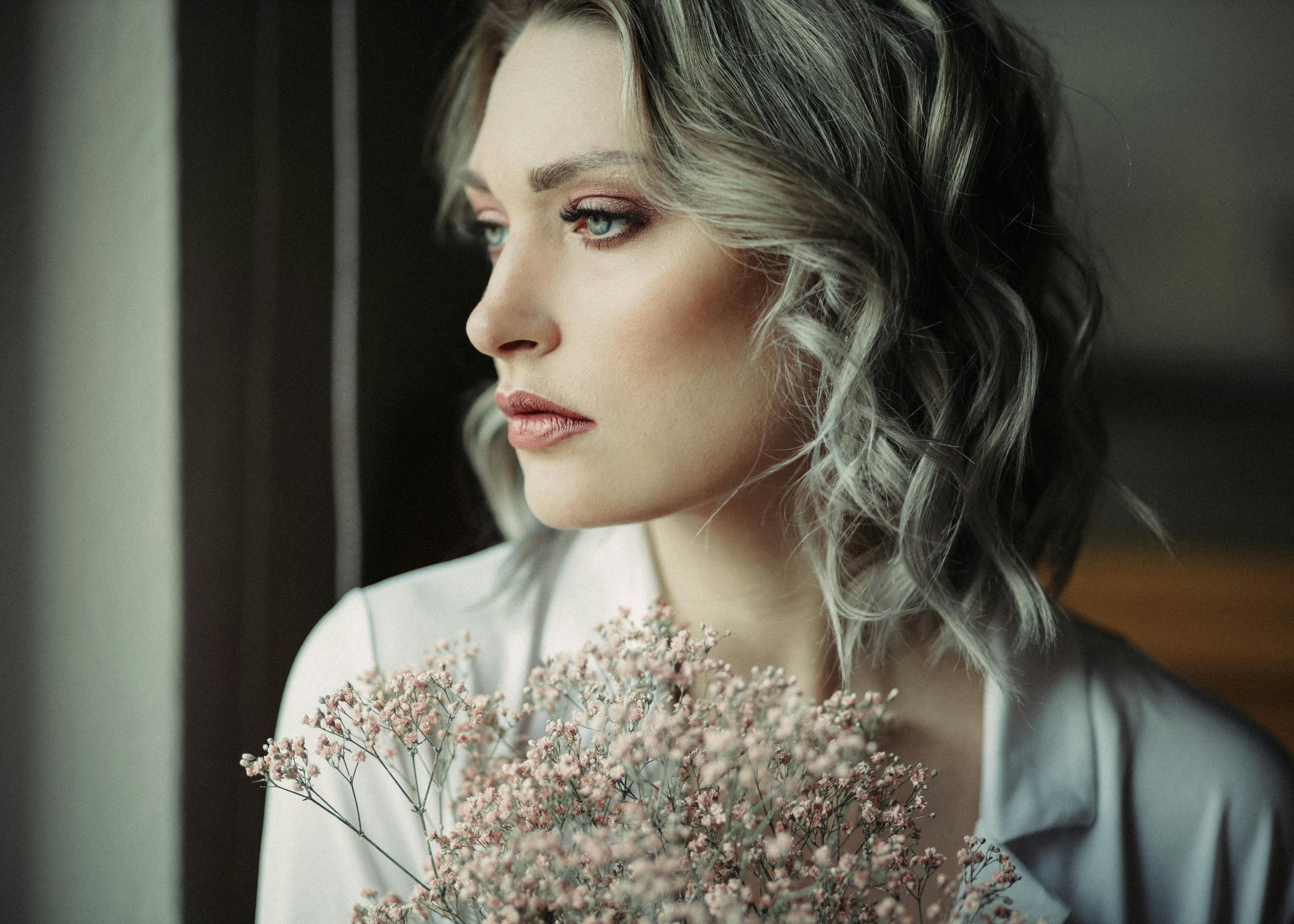 What scent keeps most bugs away?