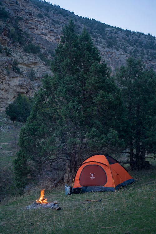 免費 垂直拍攝, 山, 帳篷 的 免費圖庫相片 圖庫相片