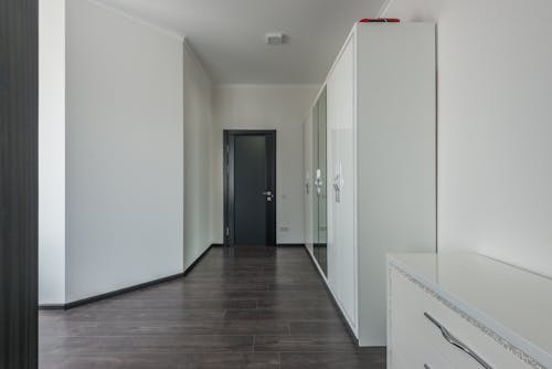 Foto d'estoc gratuïta de allotjament, apartament, armari