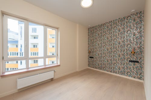 Spacious empty room in flat