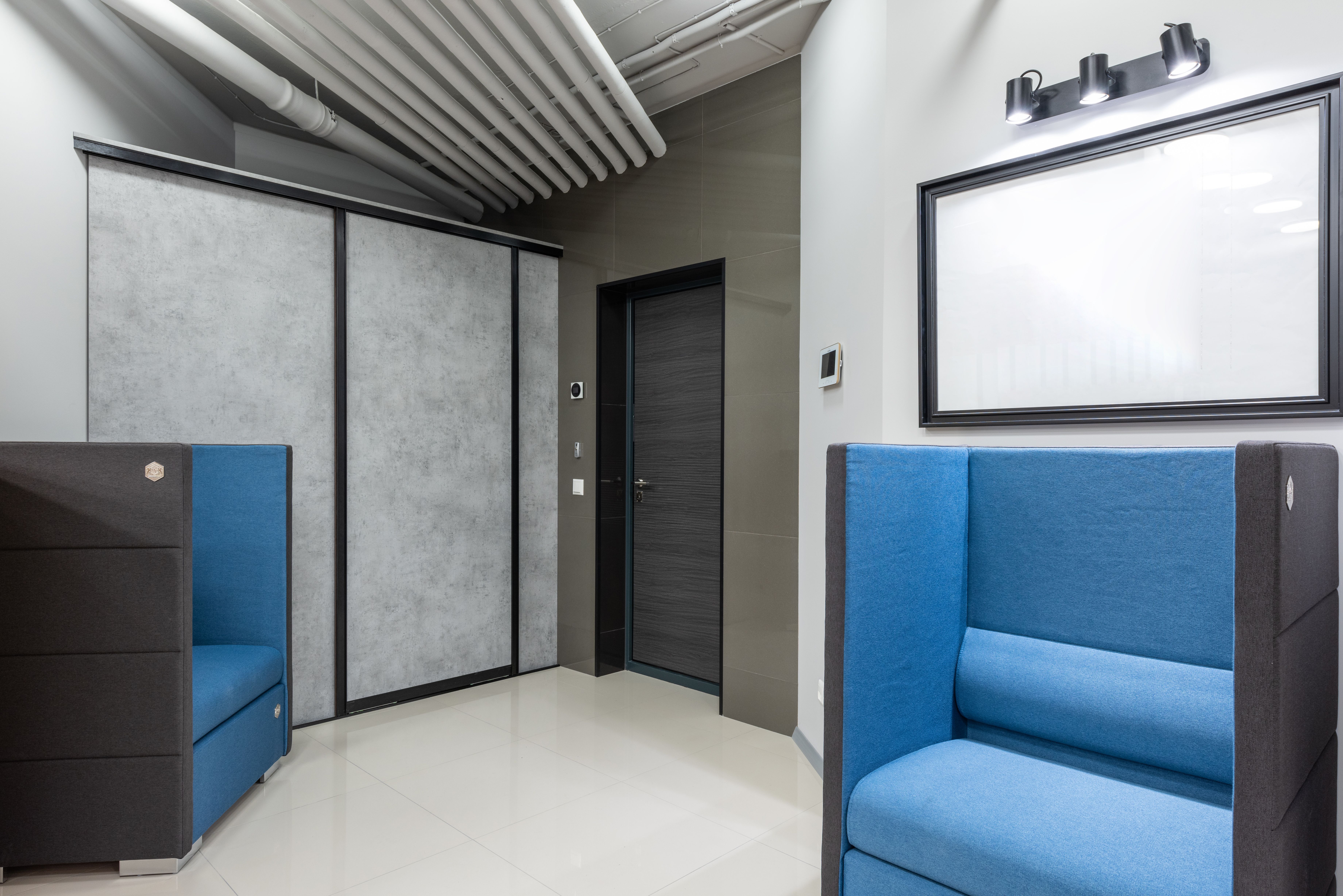 Clean corridor interior for healthcare and campuses