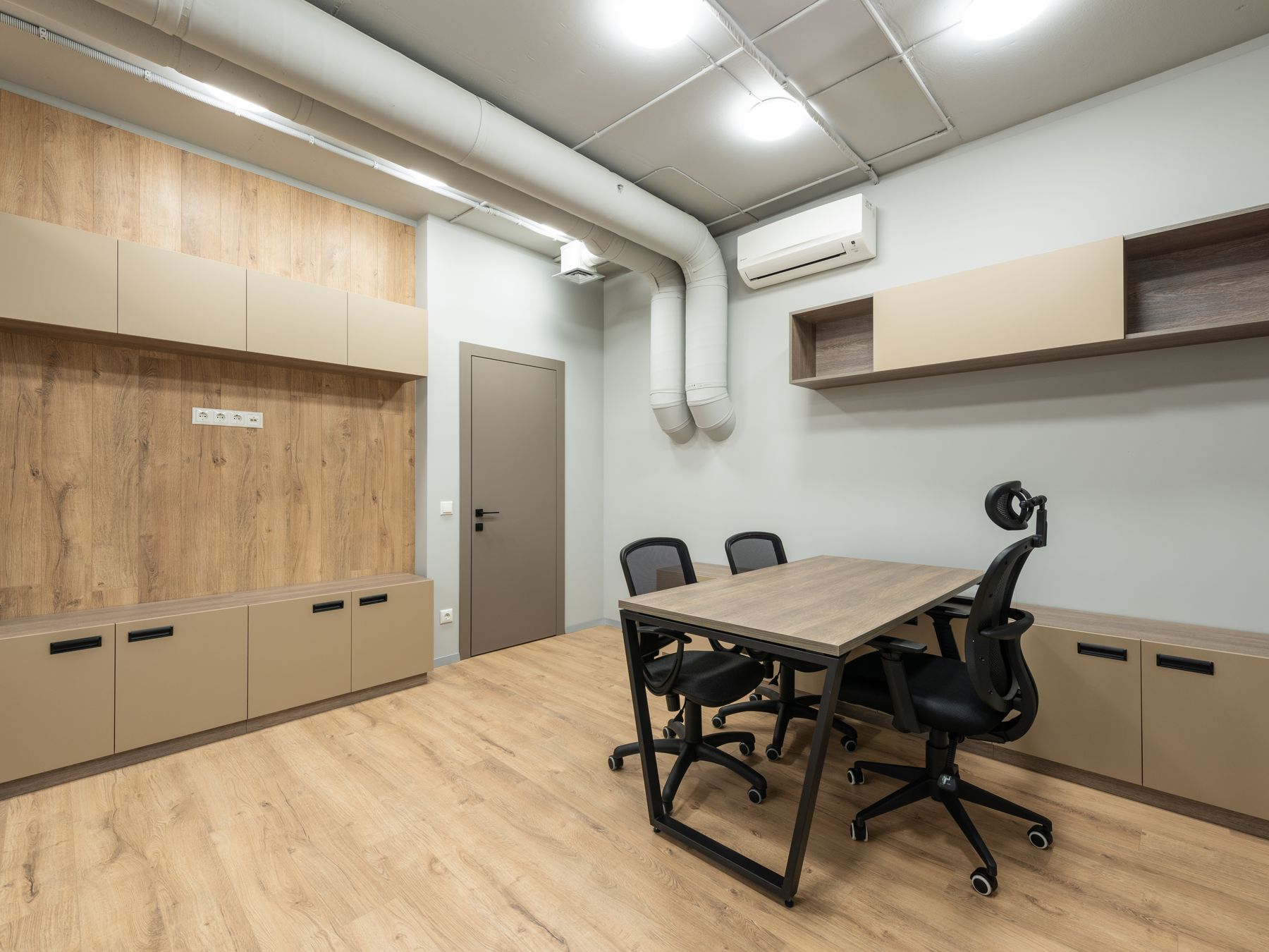 Diggle — office relocation team moving desks and equipment