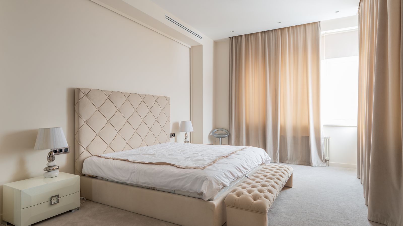Chambre aux tons taupe — Padel Living