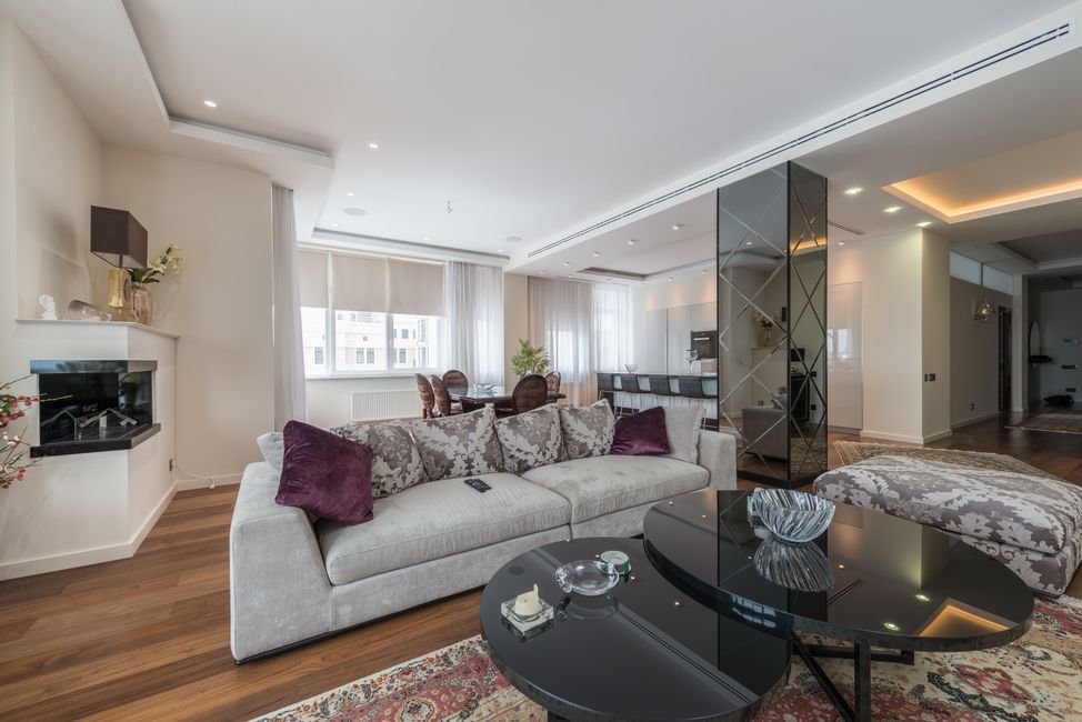 Poltrona Decorativa para Sala: Conforto, Estilo e Cores
