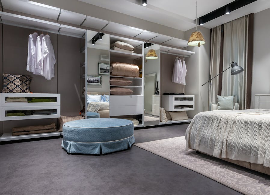 Detale schowków w podeście z wentylacją i oświetleniem LED