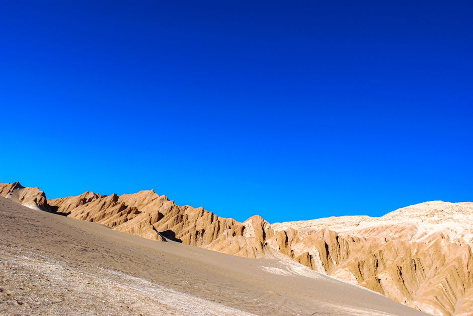 Stunning landscape of the Atacama Desert in Chile, emphasizing coverage for altitude sickness
