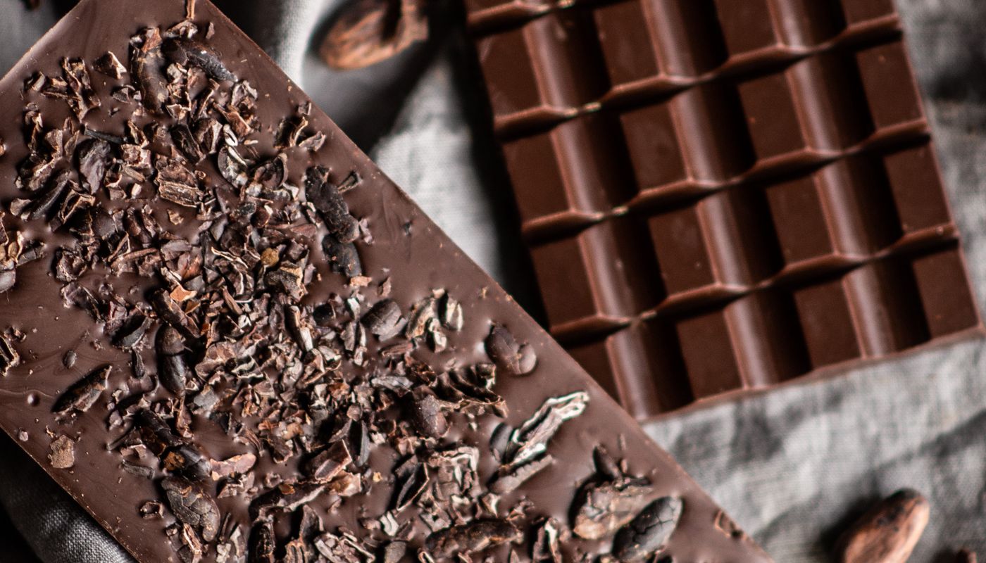 sugarless bounty chocolate — Delicious chocolate bar with nuts · Free. Photo: Pexels