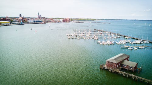 Fotos de stock gratuitas de aéreo, agua, cámara de dron