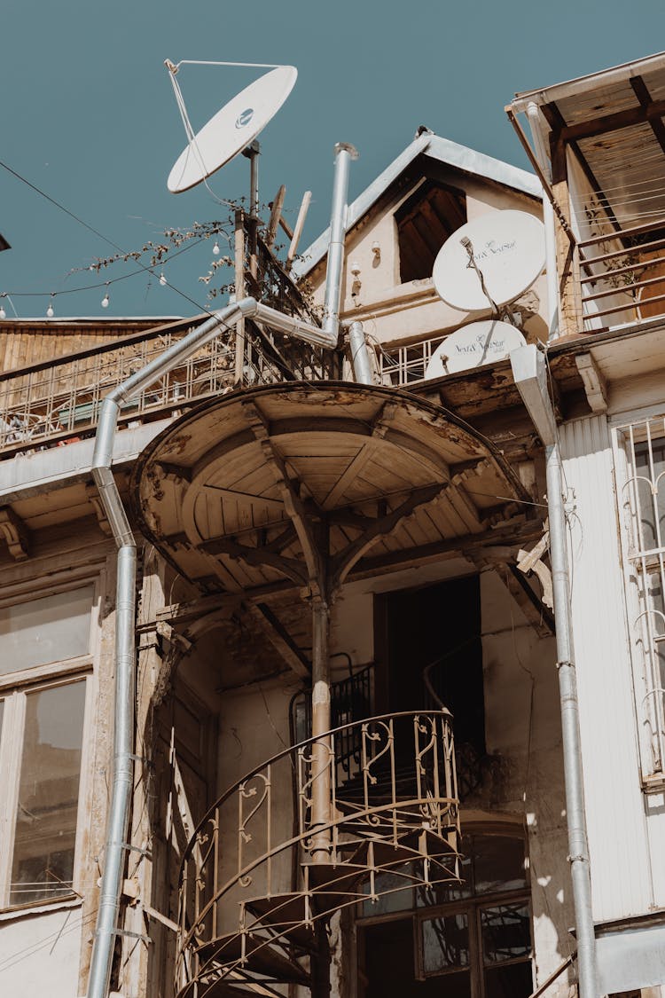 Antennas On Building