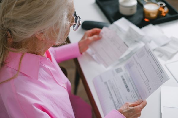 Woman focused on personal finance after divorce