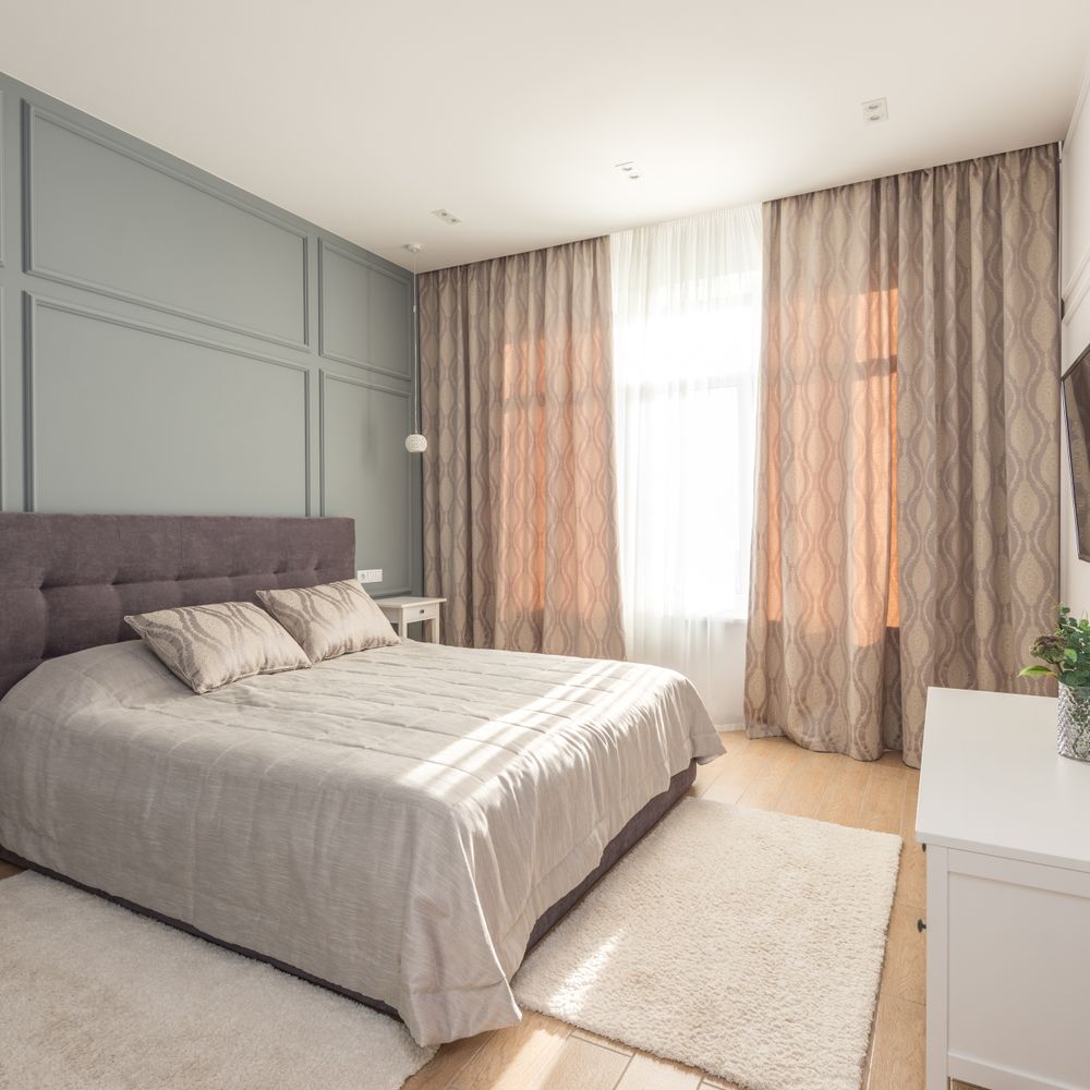 London Colney — professional movers carrying furniture on a house move